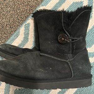 Black Ugg boots